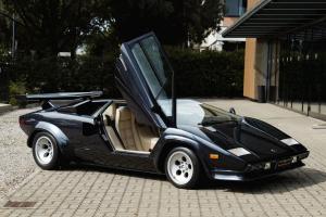 Countach_Black-06.thumb.jpg.d7ba7740a8cb3feddd577813f94c3bbf.jpg