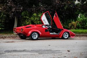 Lamborghini-Countach-LP400-Red-04.thumb.jpeg.b61a5a6425ccf3e14a6c36ad00d3fb5d.jpeg