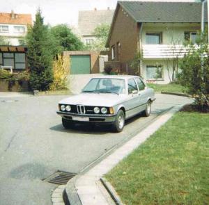 (05)BMW320silber(5).thumb.jpg.85861ed8161426e09ff5ec97f75403b3.jpg