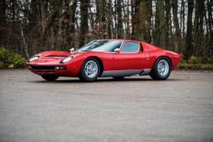 Miura-P400SV-Red_01.thumb.jpeg.a26da2f119db917547eb676bb9950c26.jpeg