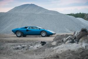 Lamborghini-Countach-LP-400-01.thumb.jpeg.5ef335bcaa5843a2372719b9fac4d894.jpeg