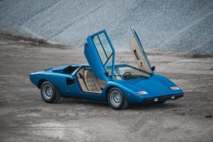 Lamborghini-Countach-LP-400-04.thumb.jpeg.b63621b5e161cf380c3589facd42cb53.jpeg