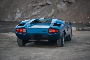 Lamborghini-Countach-LP-400-07.thumb.jpeg.86b20f387f35e87d5e7a5ee0732e98c5.jpeg