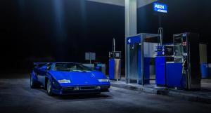 Countach-Blau-02.thumb.jpg.13fe63ef4763e6ac01e6d978f7b24b27.jpg