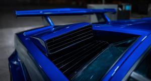 Countach-Blau-06.thumb.jpg.815c9e4677cffc6a94e218489a23f4c7.jpg