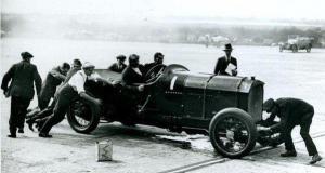 1913-Benz82-200PS13280SnutselTorpedo(23).thumb.JPG.1a2753f3b3501bc0825d4c665958ceb9.JPG