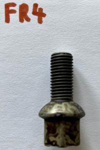 FR4durchAlkalieangegriffenerRadbolzen.thumb.jpg.df80977e76944ae998ccdc0158d333c0.jpg.3b5612ea7b86f42da78d9d7111a20d05.jpg