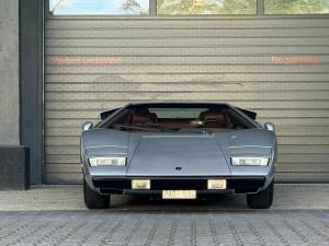 Countach_LP_400_01.thumb.jpg.2be1e76587713a5cb1ebe194f1295541.jpg