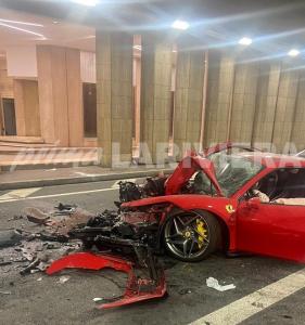incidente-ferrari-tunnel-fairmont-loews_02.thumb.jpeg.0a603bef666a584351ac32054a7f1c3a.jpeg
