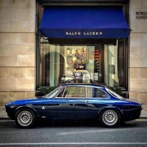 Alfa Romeo Giulia Sprint GT.jpg