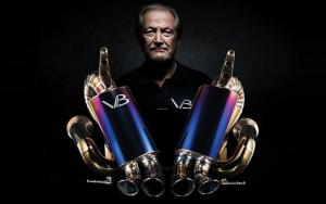 259454_Valentino_Balboni_se_lance_dans_les_systemes_d_echappement.thumb.jpg.9ae7fd102b794112906efbacedd4209f.jpg