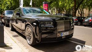 Gro(rolls-royce-phantom-viii-series-ii-a161f-c559225052025212927_2).thumb.jpeg.b62422c8b81aee76a4250bb0d0e11cea.jpeg