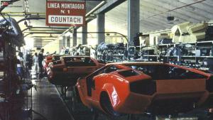 Countach-Linie-01.thumb.jpg.d8deecdea8aef101aec9c76a546de649.jpg