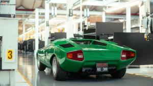 Countach-Linie-09.thumb.jpg.bb54e239d23cf7f6d5629f30a49fc3ad.jpg