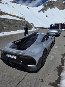 spotted-an-amg-one-today-in-austria-v0-ymzzib74v54f1.thumb.jpg.2557bcabb6a4732b159033796f7fbbb6.jpg