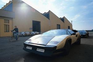 Countach-Prototyp-L150-01.thumb.jpg.35a16a75a0119798728036074f06e2b9.jpg