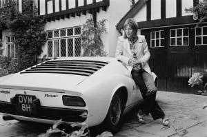 Rod-Stewart-Miura-01.thumb.jpg.de1f0d2bca796f33a09aafc5cd94b20f.jpg