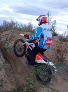uphill.thumb.jpg.6f2c3929c47b64c6eeec55eecdbc0f0f.jpg